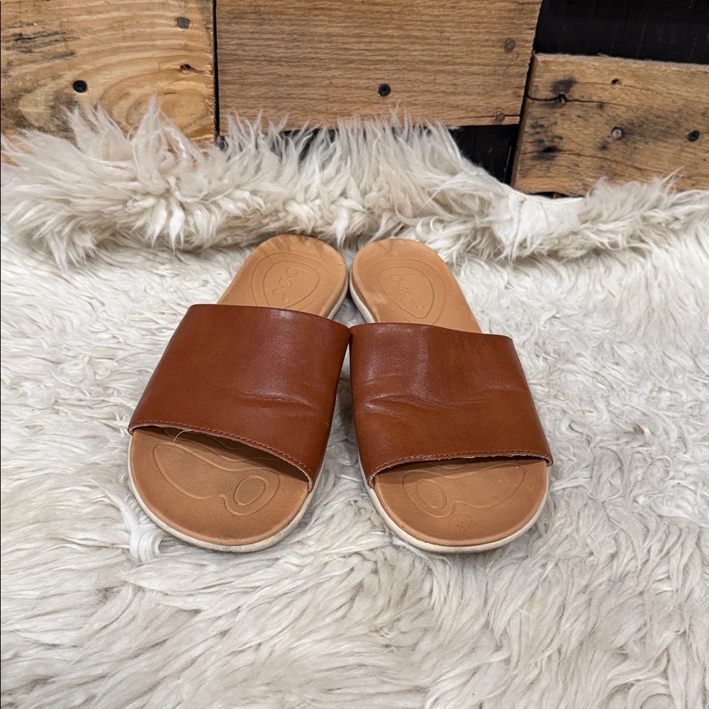 B.O.C Born Eternia Sandal Women's Tan
Brown Open Toe Slides Slip On Z54416 Sz 9 - Picture 8 of 8